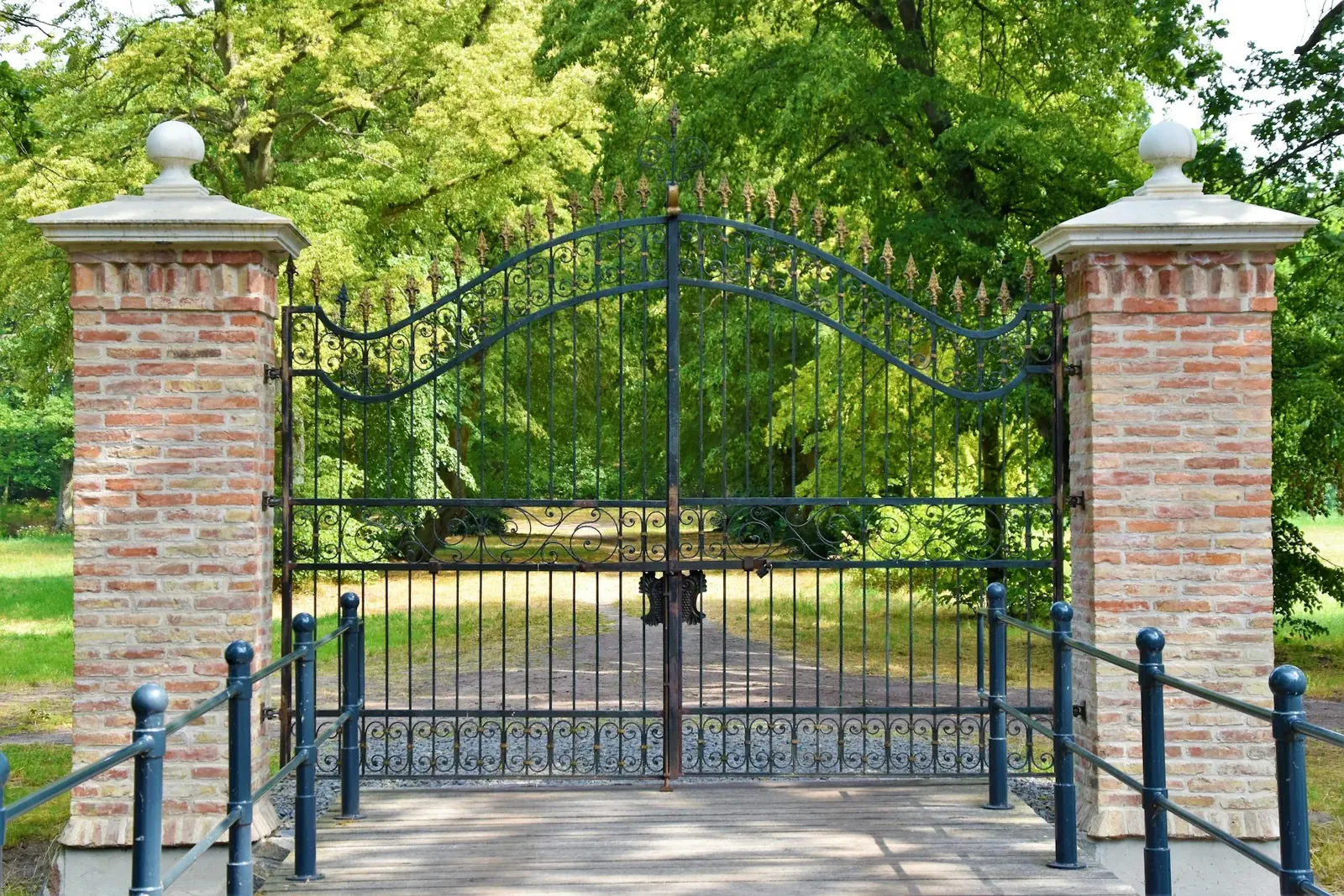 Custom Driveway Gates Louisville, KY, modern black metal driveway gate